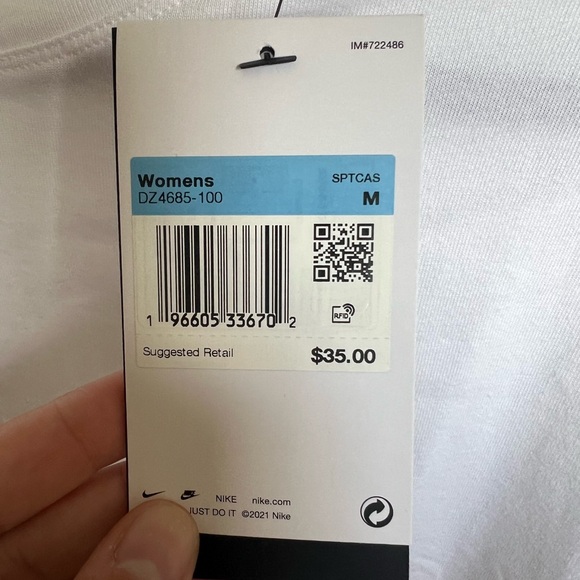 Brand new - Nike - loose fit t shirt - white - M - Picture 2 of 2